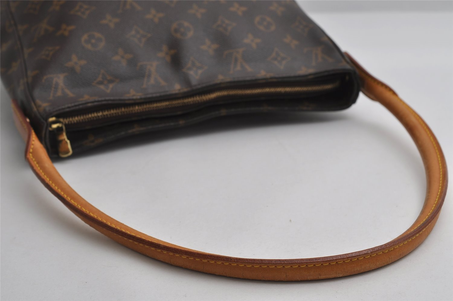 Authentic Louis Vuitton Monogram Looping GM Shoulder Bag M51145 LV 7354I