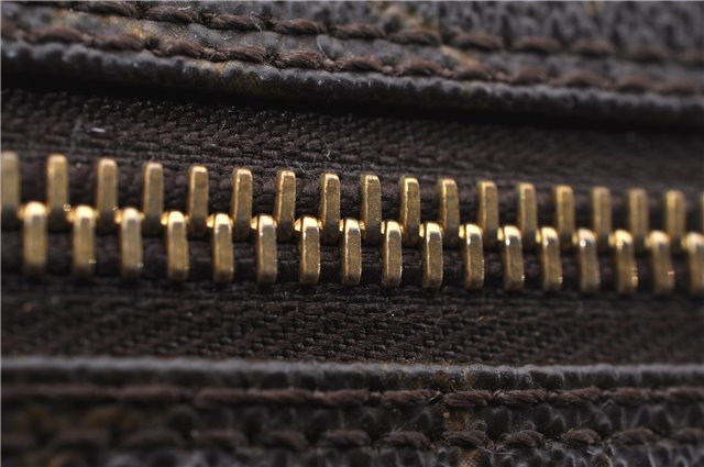 Auth Louis Vuitton Monogram Trousse Toilette 23 Clutch Hand Bag M47524 LV 7389D