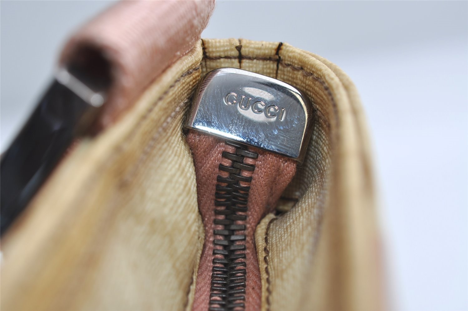 Authentic GUCCI Joy Line Shoulder Cross Bag GG PVC Leather 189817 White 7445I