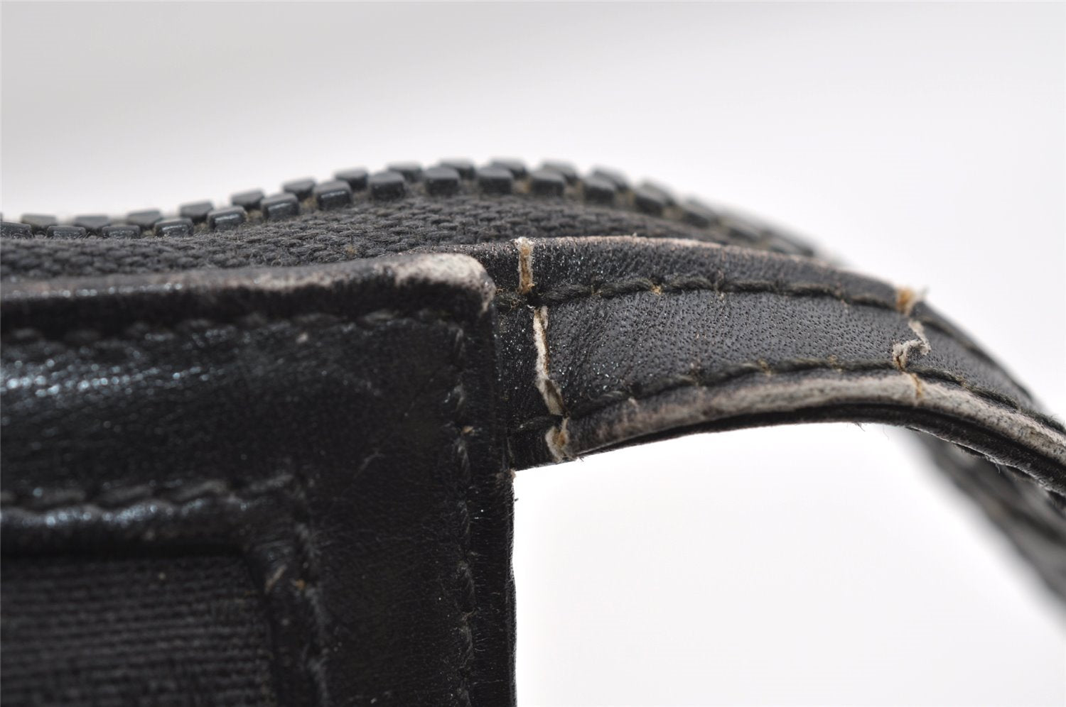 Authentic GUCCI Micro GG Canvas Leather Clutch Hand Bag Purse Black 7505I