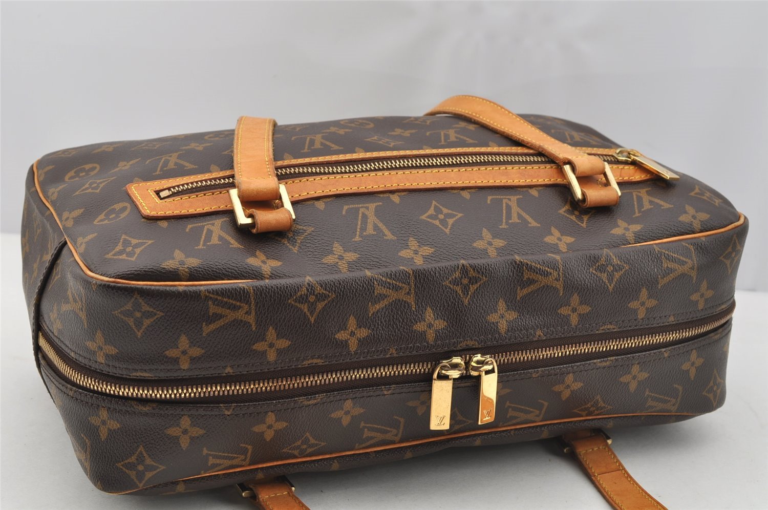 Authentic Louis Vuitton Monogram Cite GM Shoulder Bag M51181 LV 7507I