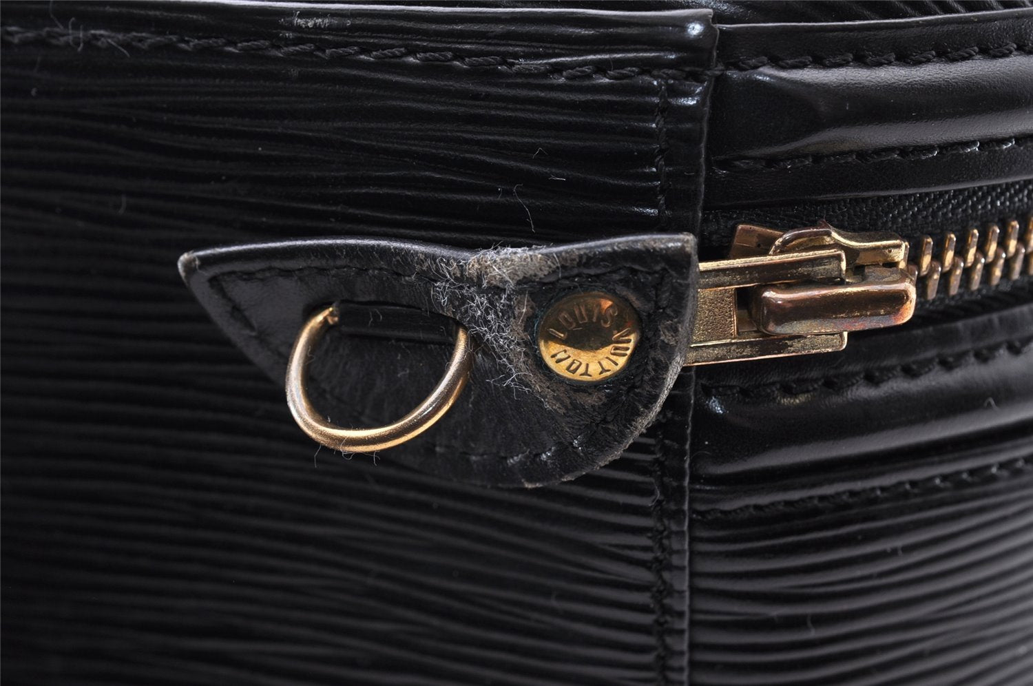 Authentic Louis Vuitton Epi Cannes Cosmetic Hand Bag Purse Black M48032 LV 7542I