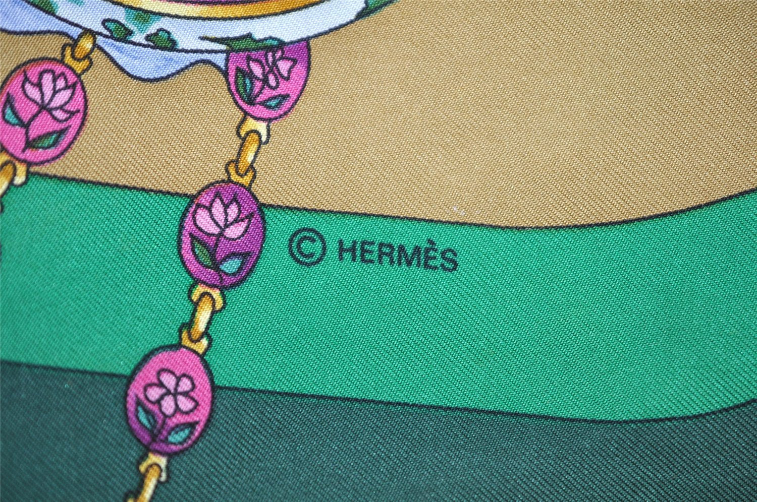 Authentic HERMES Carre 90 Scarf 