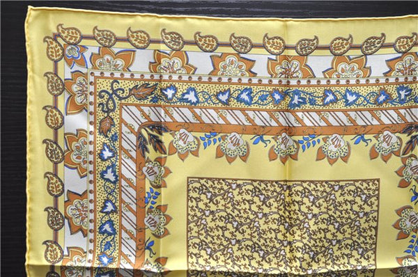 Auth HERMES Petit Carre 40 Scarf Handkerchief "Chasse en INDE" Silk Yellow 7622D