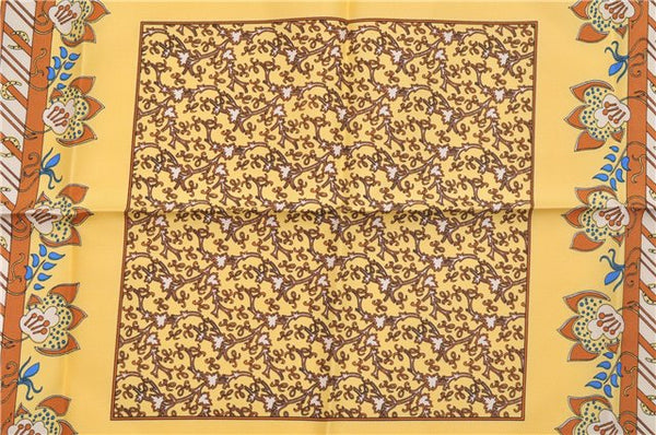 Auth HERMES Petit Carre 40 Scarf Handkerchief "Chasse en INDE" Silk Yellow 7622D
