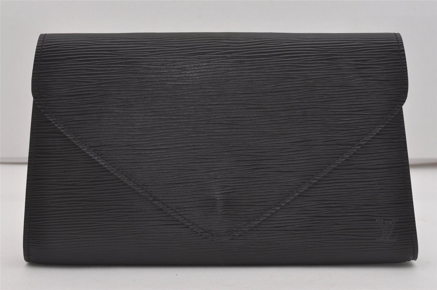 Authentic Louis Vuitton Epi Arts Deco Clutch Hand Bag Black M52632 LV 7626I