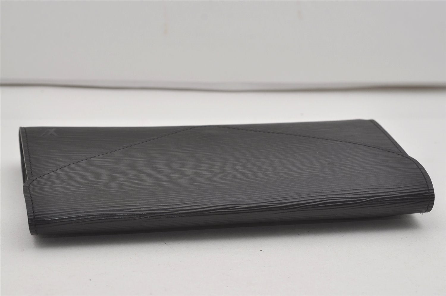 Authentic Louis Vuitton Epi Arts Deco Clutch Hand Bag Black M52632 LV 7626I