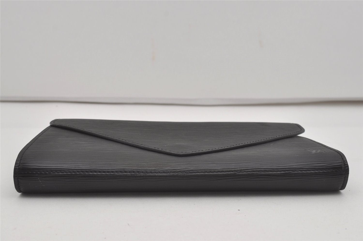 Authentic Louis Vuitton Epi Arts Deco Clutch Hand Bag Black M52632 LV 7626I