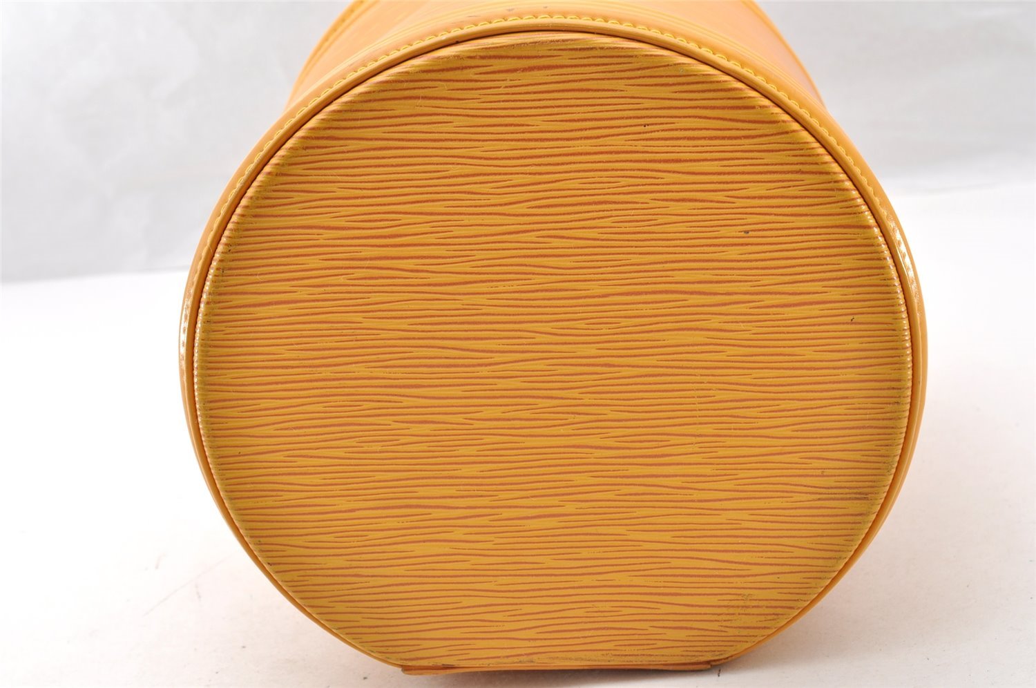 Authentic Louis Vuitton Epi Cannes Cosmetic Hand Bag Yellow M48039 LV 7635I