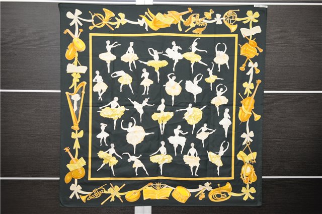 Authentic HERMES Carre 90 Scarf 