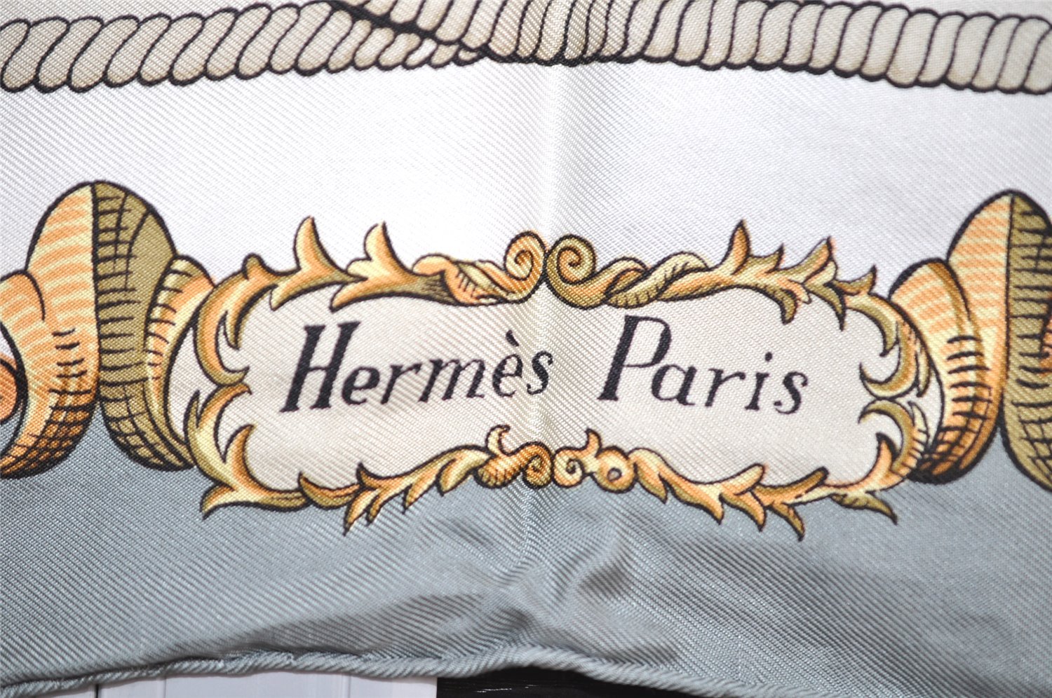 Authentic HERMES Carre 90 Scarf 