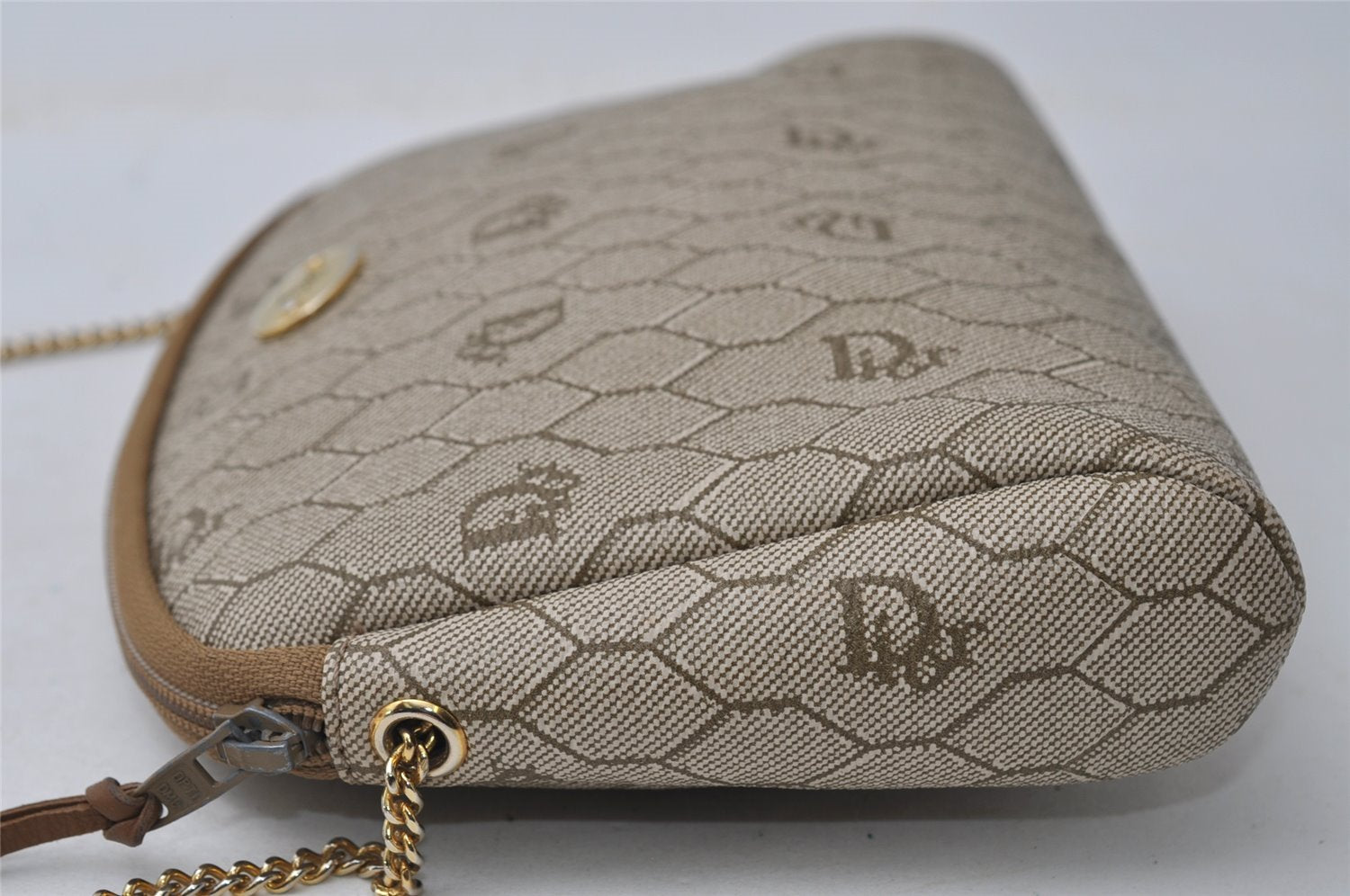 Authentic Christian Dior Honeycomb Chain Shoulder Bag PVC Leather Beige 7683I