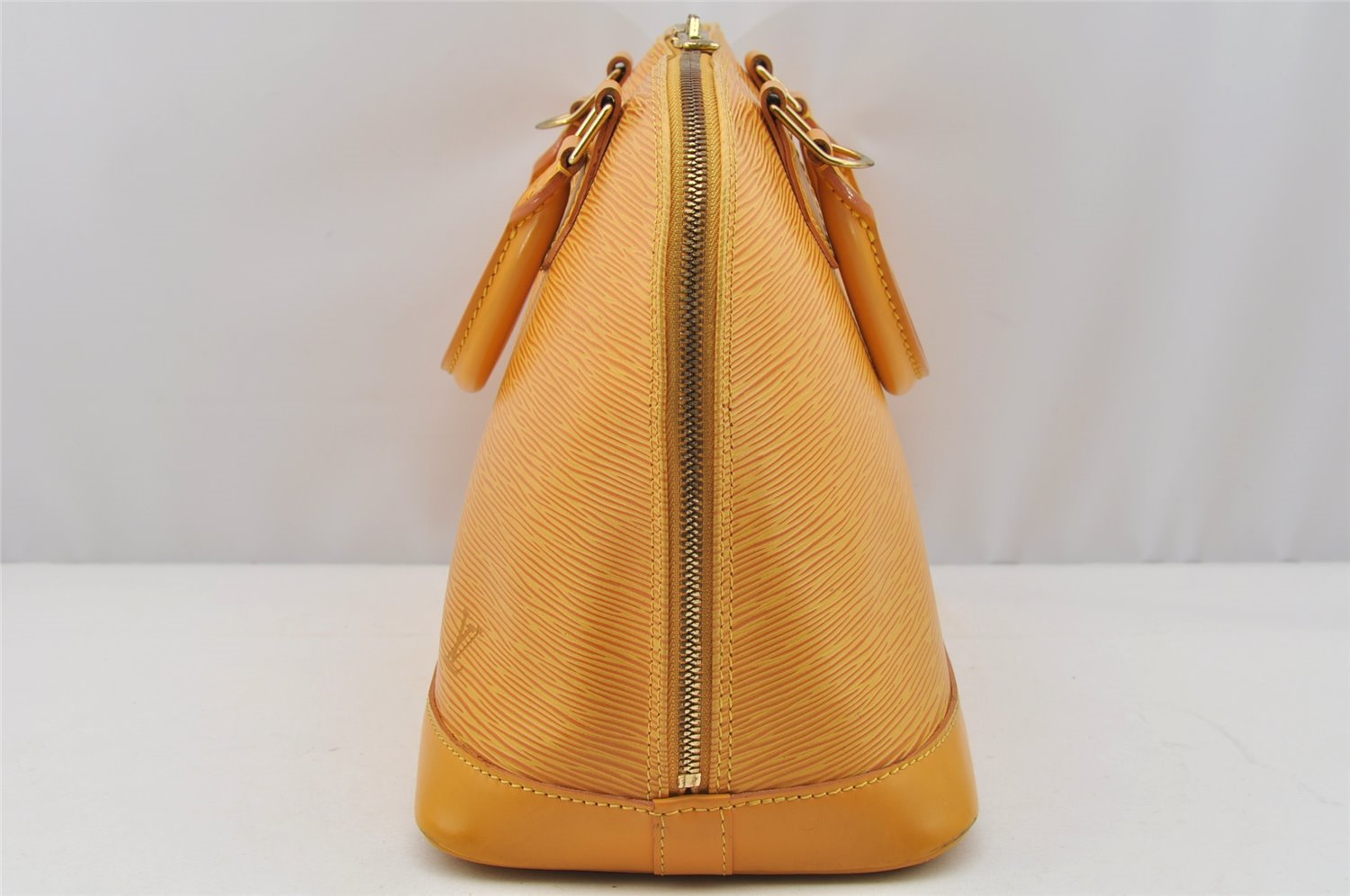 Authentic Louis Vuitton Epi Alma PM Hand Bag Yellow M52149 LV 7686I