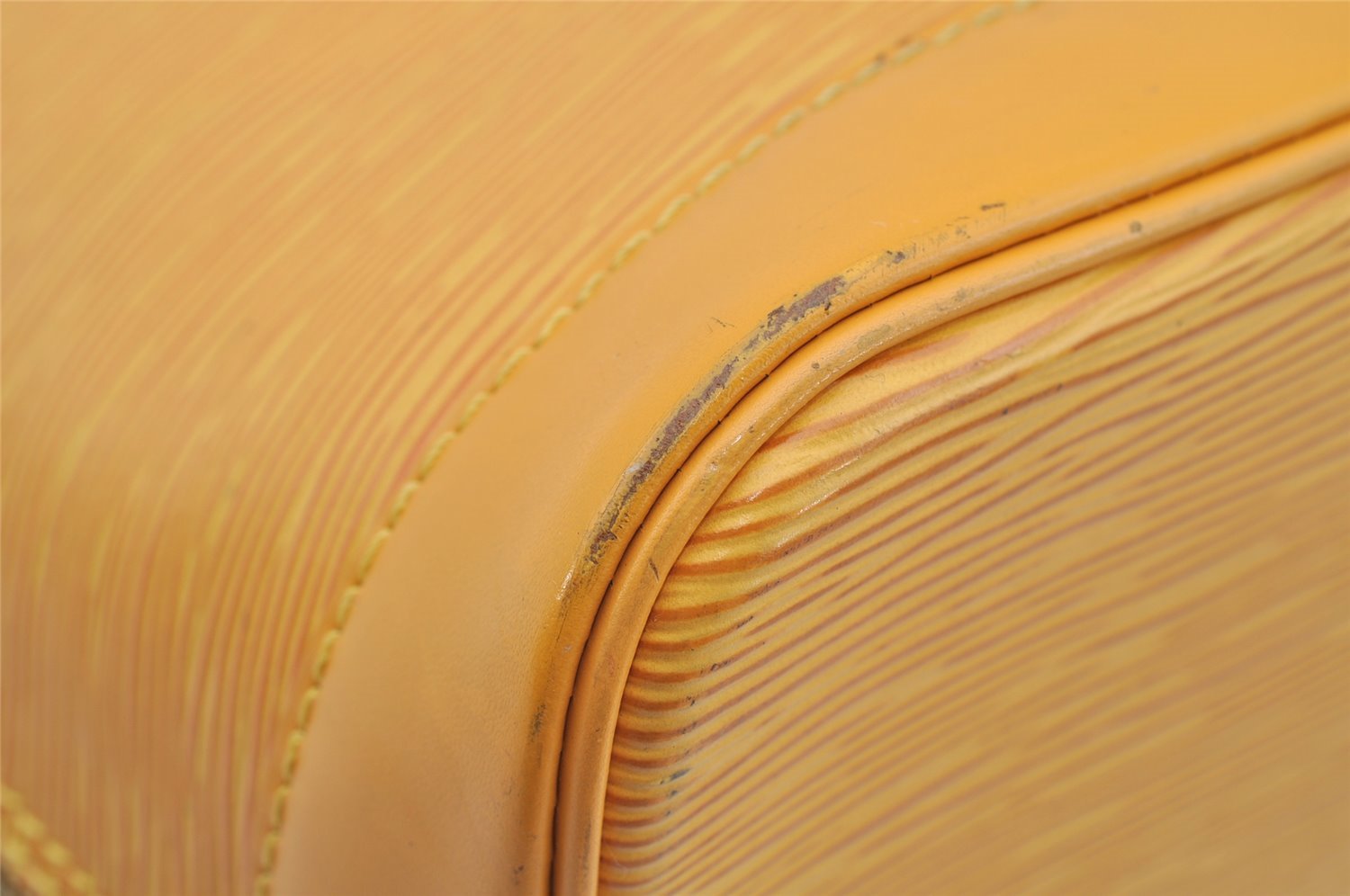 Authentic Louis Vuitton Epi Alma PM Hand Bag Yellow M52149 LV 7686I