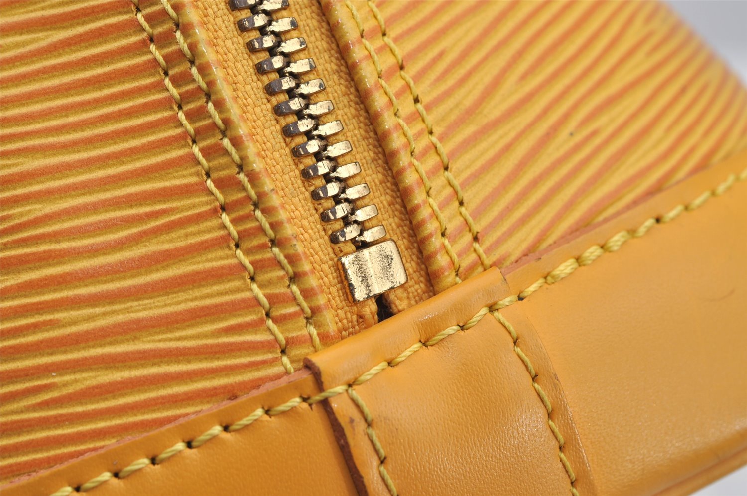 Authentic Louis Vuitton Epi Alma PM Hand Bag Yellow M52149 LV 7686I