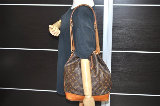 Authentic LOUIS VUITTON Monogram Noe Shoulder Bag M42224 LV 7687C