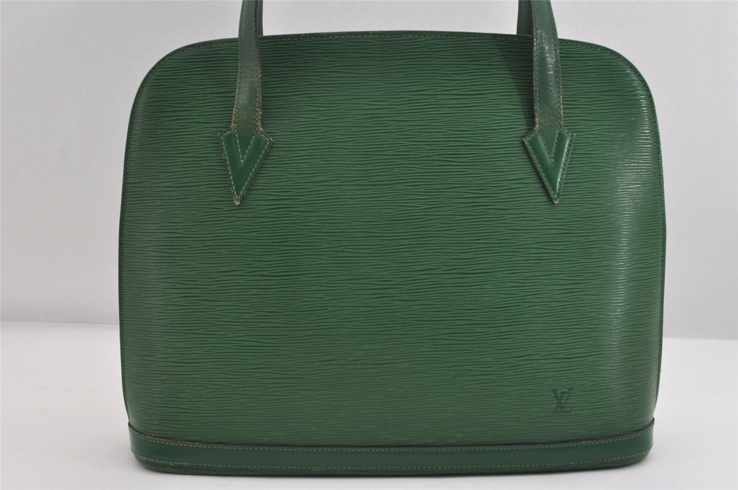 Authentic Louis Vuitton Epi Lussac Shoulder Tote Bag Green M52284 LV 7702I