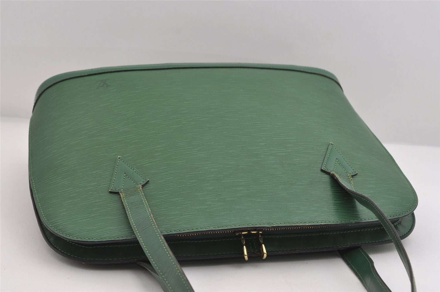Authentic Louis Vuitton Epi Lussac Shoulder Tote Bag Green M52284 LV 7702I