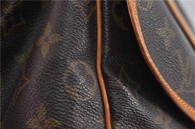 Auth LOUIS VUITTON Monogram Saumur 35 Shoulder Cross Body Bag M42254 LV 7717C
