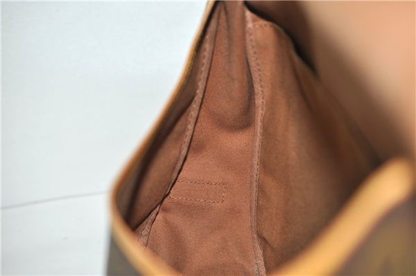 Auth LOUIS VUITTON Monogram Saumur 35 Shoulder Cross Body Bag M42254 LV 7717C