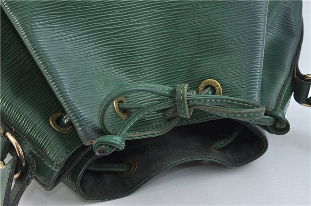 Authentic LOUIS VUITTON Epi Petit Noe Green Shoulder Bag M44104 LV 7734C