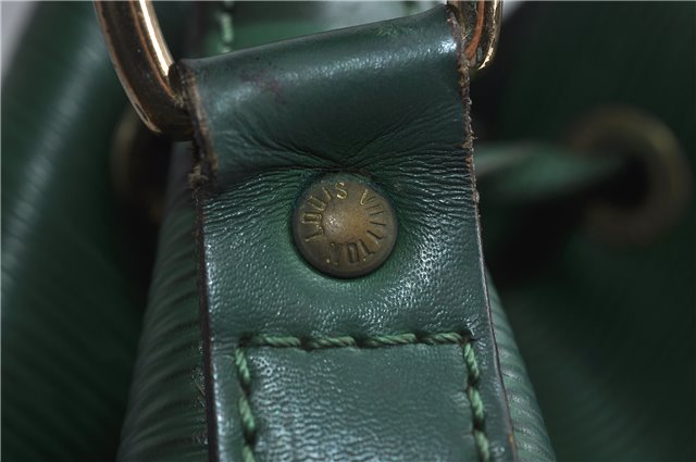 Authentic LOUIS VUITTON Epi Petit Noe Green Shoulder Bag M44104 LV 7734C