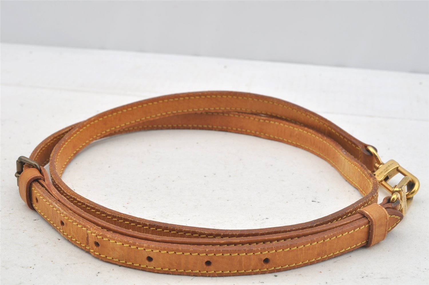 Authentic Louis Vuitton Leather Shoulder Strap Beige 48.2-55.1