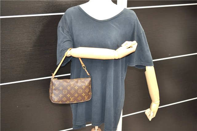 Authentic LOUIS VUITTON Monogram Pochette Accessoires Pouch M51980 LV 7792C