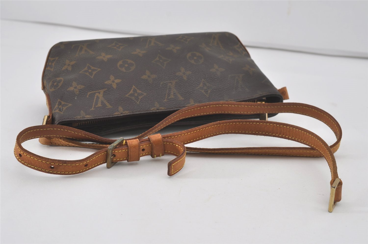 Authentic Louis Vuitton Monogram Trotteur Shoulder Cross Bag M51240 Junk 7806I
