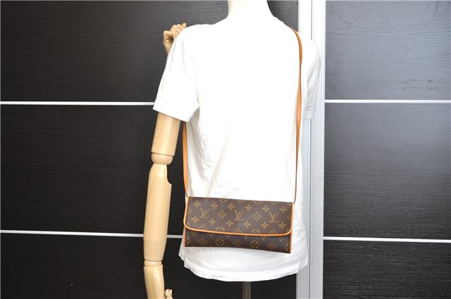 Authentic Louis Vuitton Monogram Pochette Twin GM Shoulder Bag M51852 LV 7814E