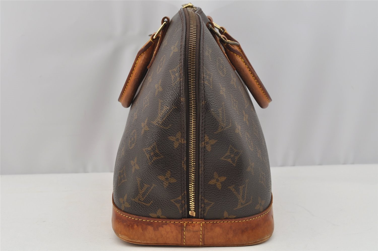 Authentic Louis Vuitton Monogram Alma Hand Bag Purse M51130 LV 7842I
