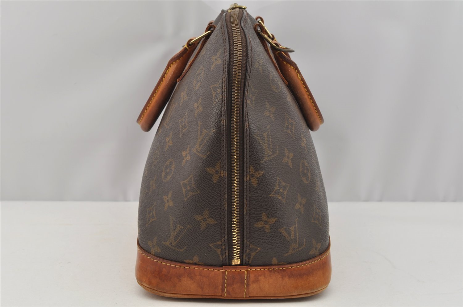 Authentic Louis Vuitton Monogram Alma Hand Bag Purse M51130 LV 7842I