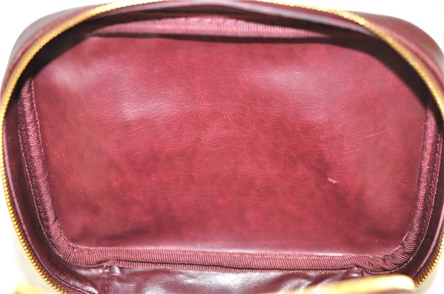 Authentic CHANEL Caviar Skin Vanity Cosmetic Bag Bordeaux Red 7855C