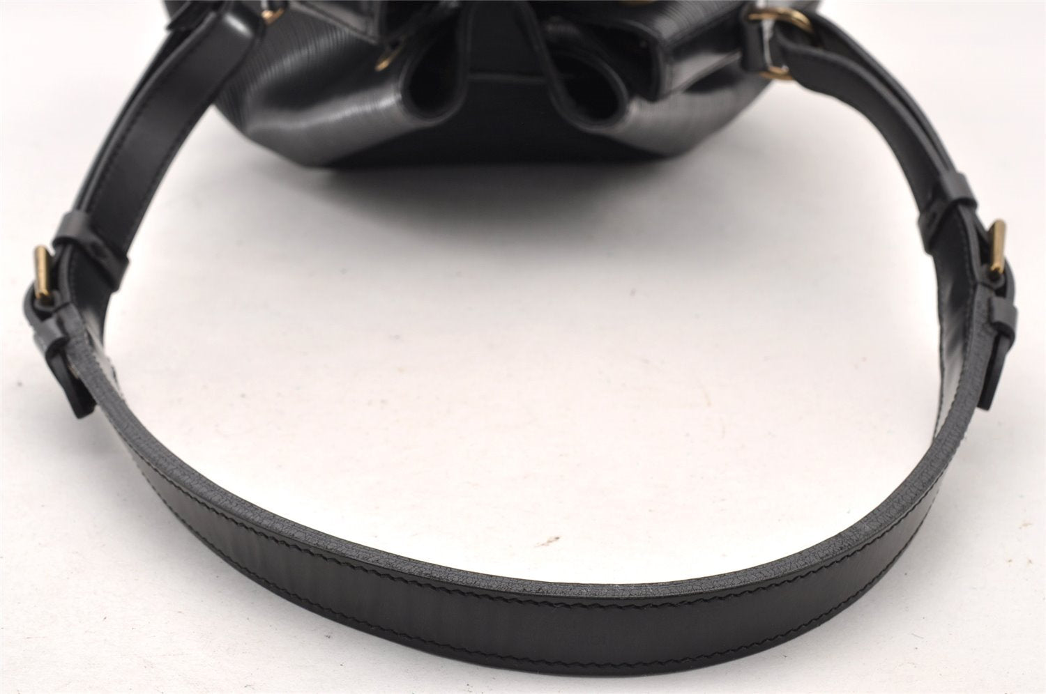 Authentic Louis Vuitton Epi Petit Noe Shoulder Drawstring Bag M59012 Black 7855I