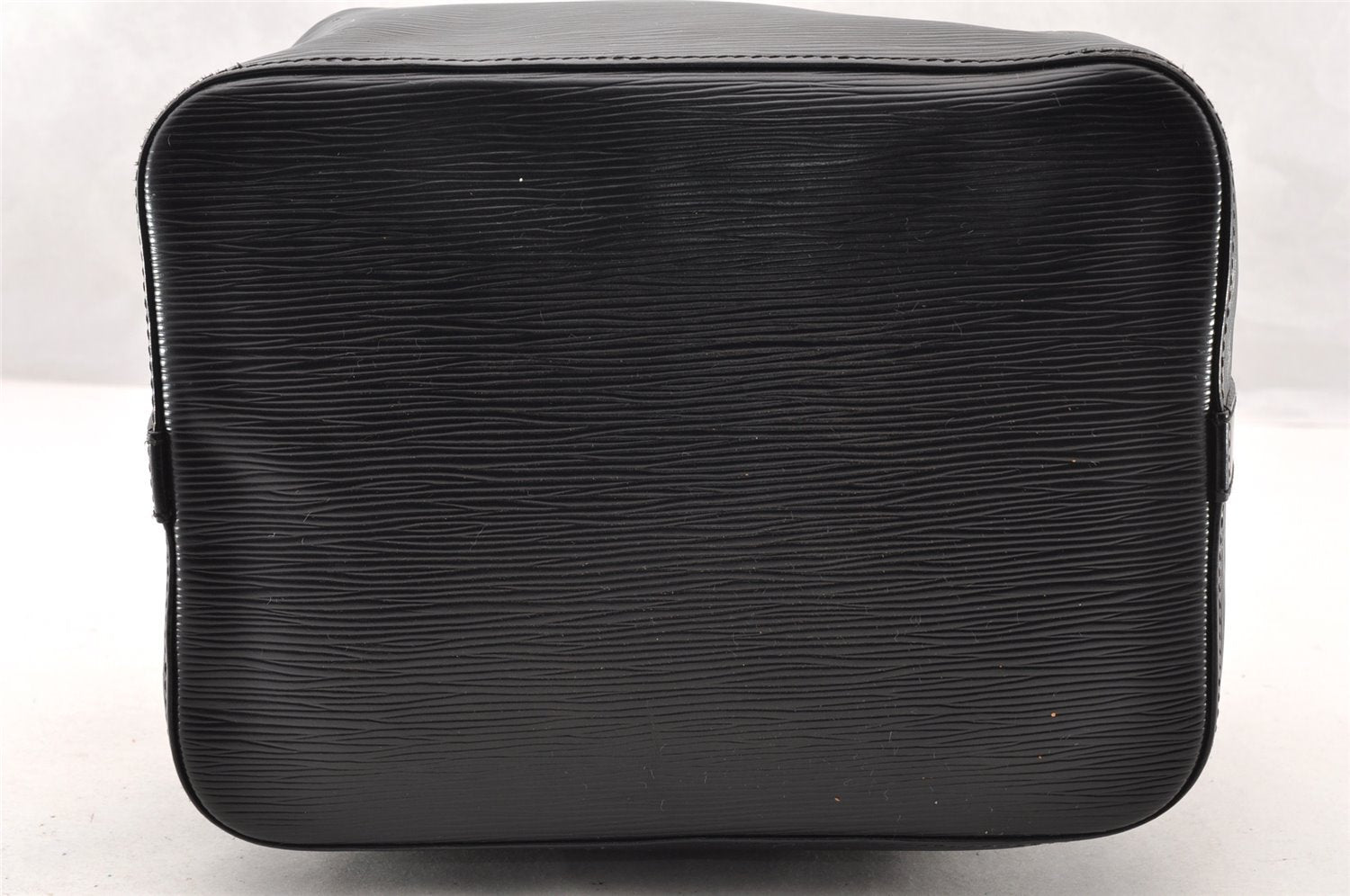 Authentic Louis Vuitton Epi Petit Noe Shoulder Drawstring Bag M59012 Black 7855I