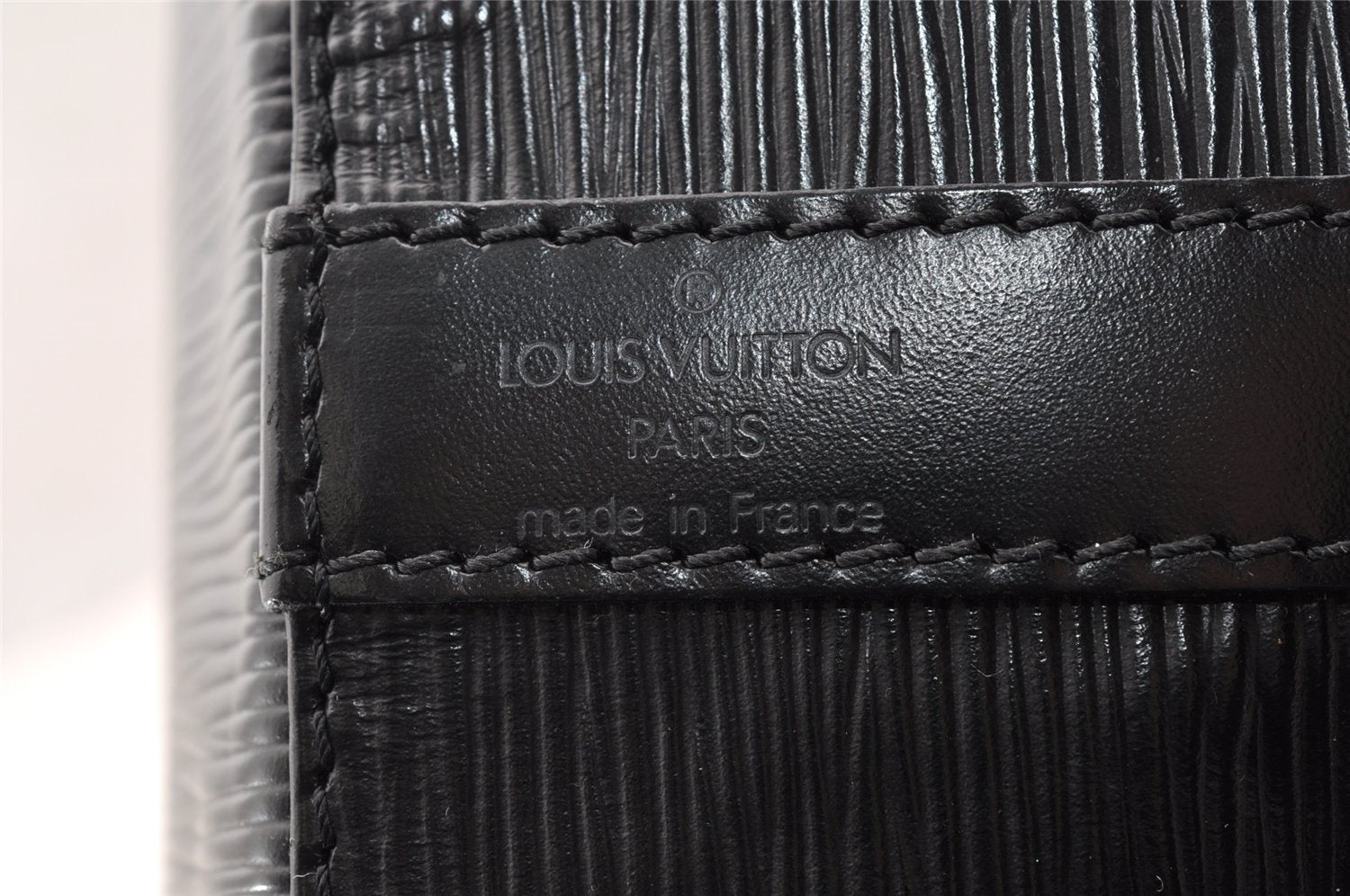 Authentic Louis Vuitton Epi Petit Noe Shoulder Drawstring Bag M59012 Black 7855I