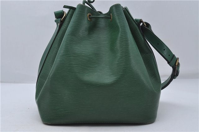 Authentic Louis Vuitton Epi Petit Noe Shoulder Bag Green M44104 LV 7899D