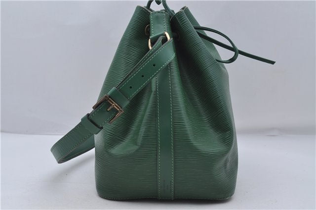 Authentic Louis Vuitton Epi Petit Noe Shoulder Bag Green M44104 LV 7899D