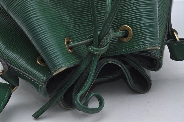 Authentic Louis Vuitton Epi Petit Noe Shoulder Bag Green M44104 LV 7899D