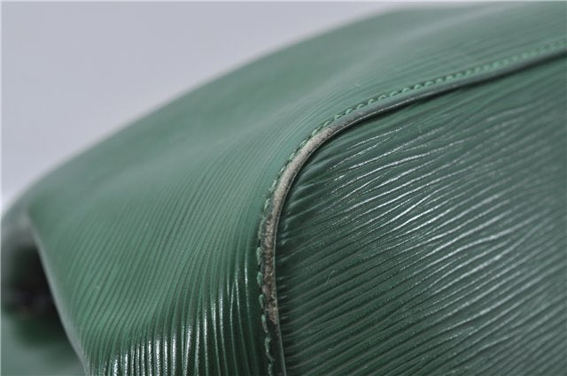Authentic Louis Vuitton Epi Petit Noe Shoulder Bag Green M44104 LV 7899D