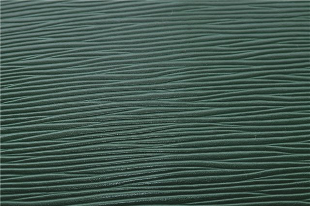 Authentic Louis Vuitton Epi Petit Noe Shoulder Bag Green M44104 LV 7899D