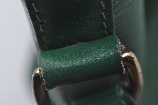 Authentic Louis Vuitton Epi Petit Noe Shoulder Bag Green M44104 LV 7899D