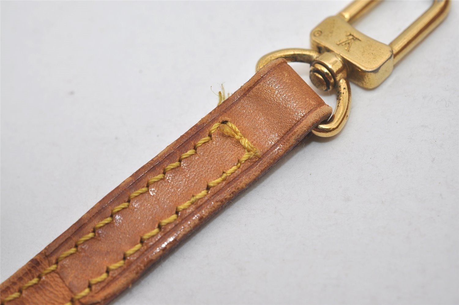 Authentic Louis Vuitton Leather Shoulder Strap Beige 48