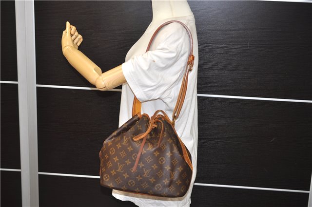 Authentic Louis Vuitton Monogram Petit Noe M42226 Shoulder Drawstring Bag 7980E