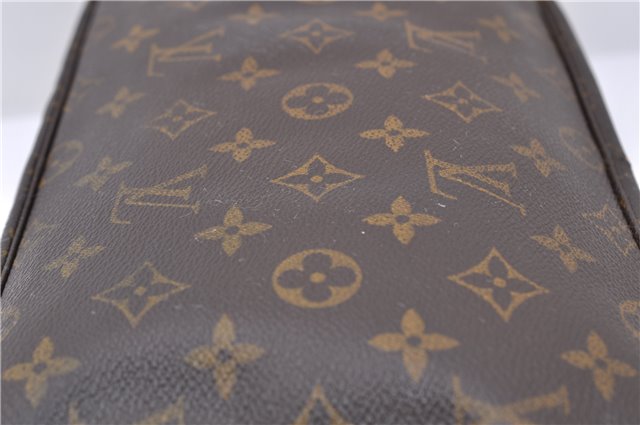 Auth LOUIS VUITTON Monogram Trousse Toilette 28 Clutch Hand Bag M47522 LV 8022C