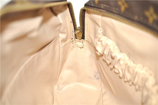 Auth LOUIS VUITTON Monogram Trousse Toilette 28 Clutch Hand Bag M47522 LV 8031C