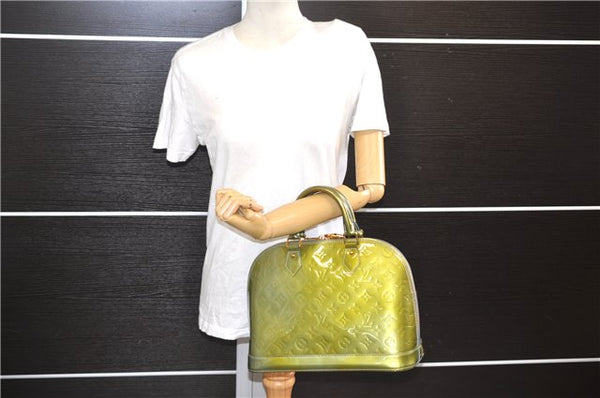 Authentic Louis Vuitton Vernis Alma PM Hand Bag Purse Green LV 8067E