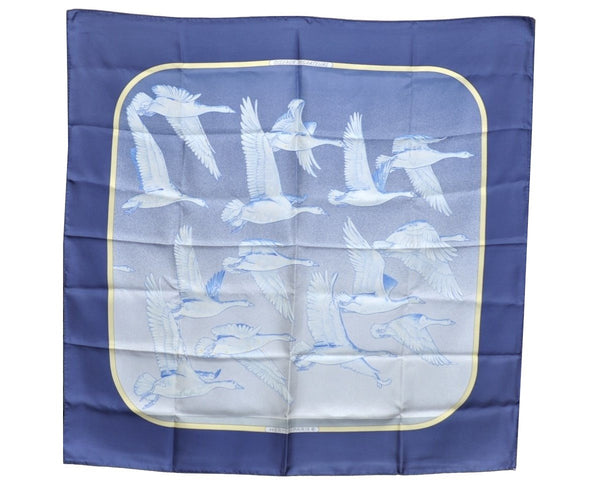 Authentic HERMES Carre 90 Scarf "OISEAUX MIGRATEURS" Silk Navy 8079G