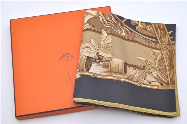 Authentic HERMES Carre 90 Scarf 