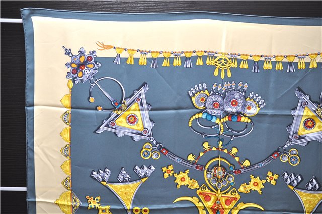 Authentic HERMES Carre 90 Scarf 